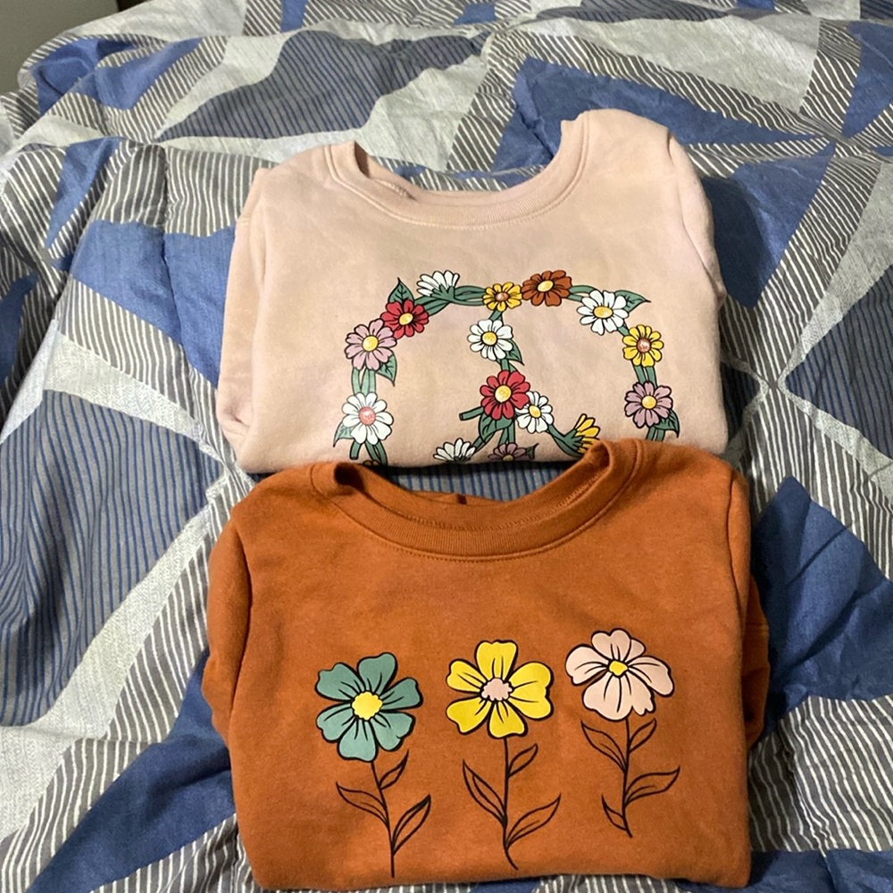 Bundle deal long sleeve brown/pink both have flowers kids 4t